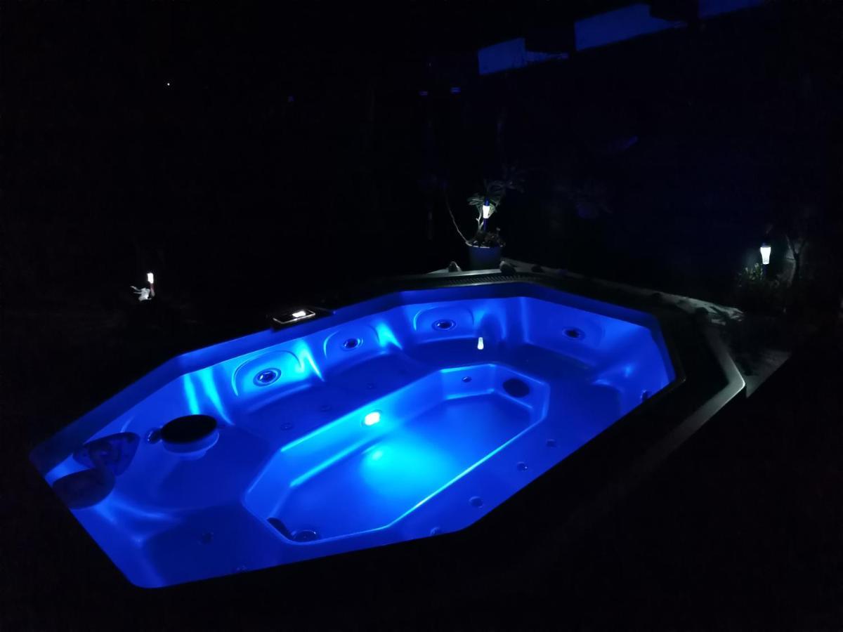 생프랑수아 Bungalow La Perle - Jacuzzi - Piscine 아파트 외부 사진